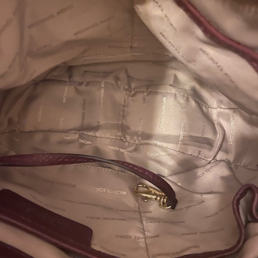 Michael KORS BROOKLYN LEATHER  HOBO BAG. SEE OTHER LISTING FOR MATCHING WALLET - Picture 4 of 11